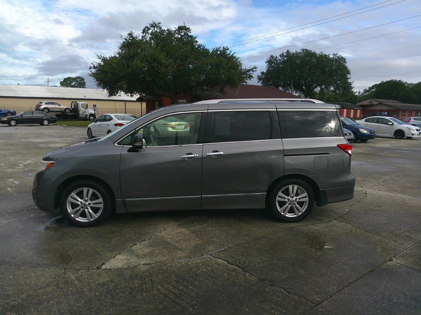 2015 GRAY NISSAN QUEST S; SL; PLATINU (JN8AE2KP4F9) , located at 1200 Cassat Avenue, Jacksonville, FL, 32205, (904) 695-1885, 30.302404, -81.731033 - Photo#1